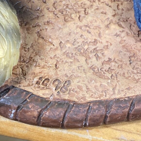 Vintage Sleeping Calico Cat & Yarn Collectible Figurine - My Kitty Collection - Picture 6 of 7